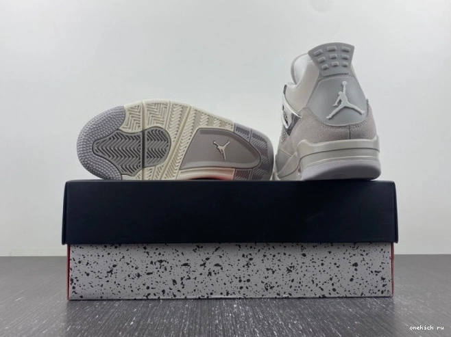 Rep Onekick 4 Frozen Air Moments Jordan AQ9129-001 0614
